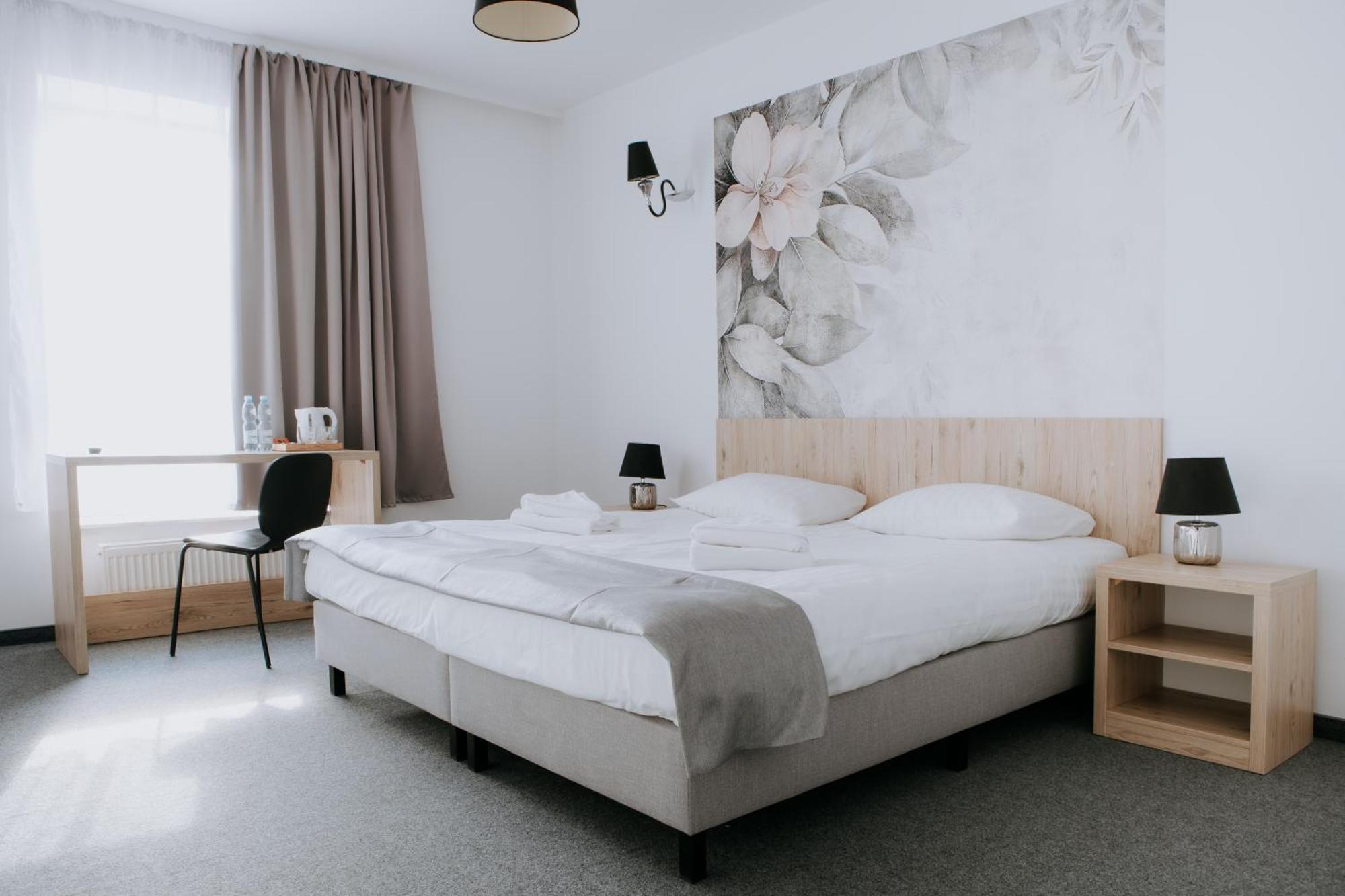 Hotel Czarnieckiego 3*